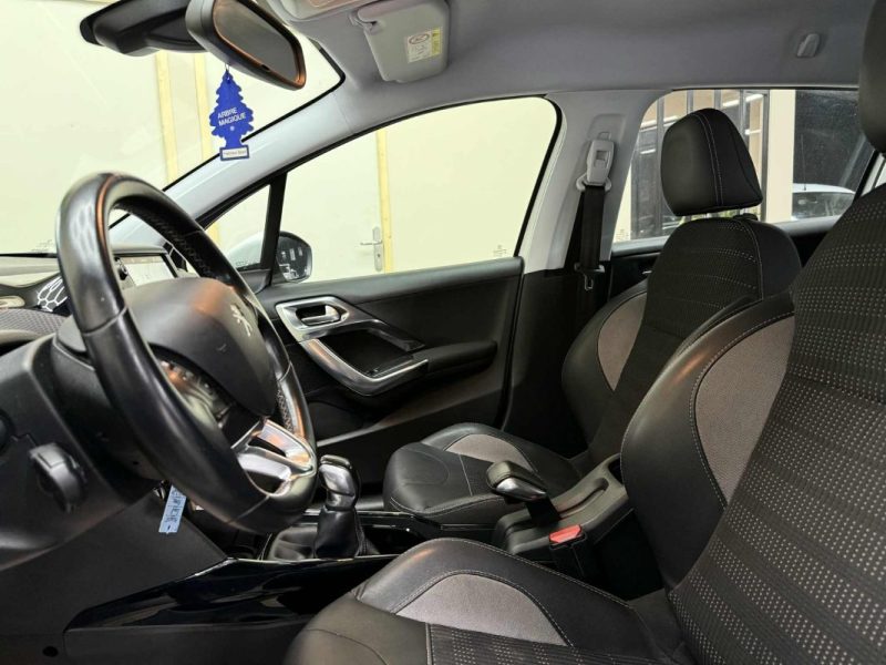 PEUGEOT 2008 2017