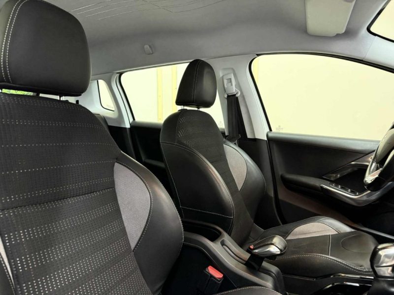 PEUGEOT 2008 2017