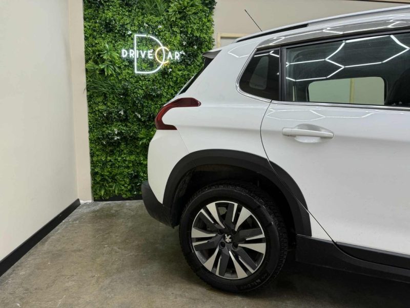 PEUGEOT 2008 2017