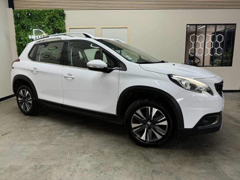 PEUGEOT 2008 2017