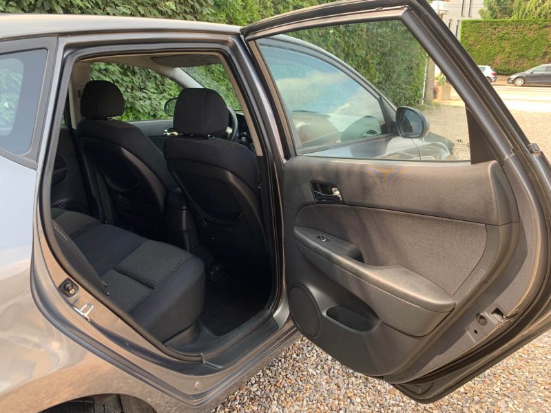 HYUNDAI I 30 2008 1.6 CRDI