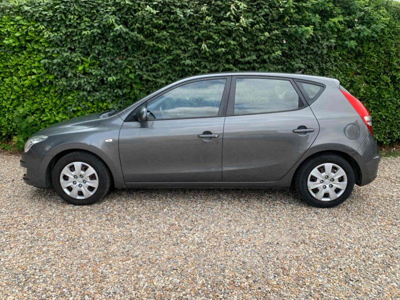 HYUNDAI I 30 2008 1.6 CRDI