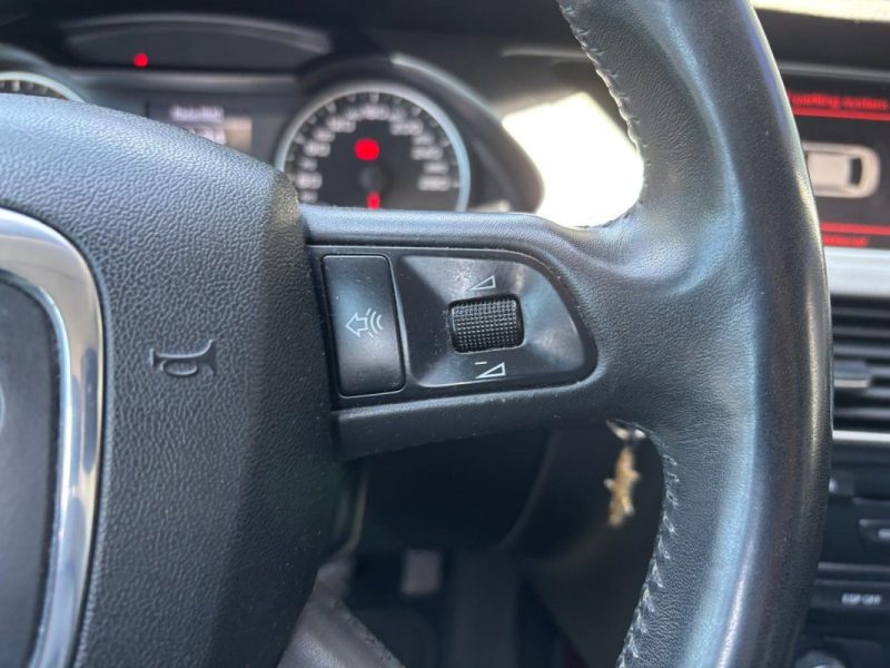 AUDI A4 2.0 TDI 143cv AMBITION LUXE - Suivi d'entretien complet 