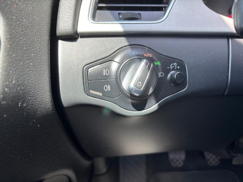 AUDI A4 2.0 TDI 143cv AMBITION LUXE - Suivi d'entretien complet 