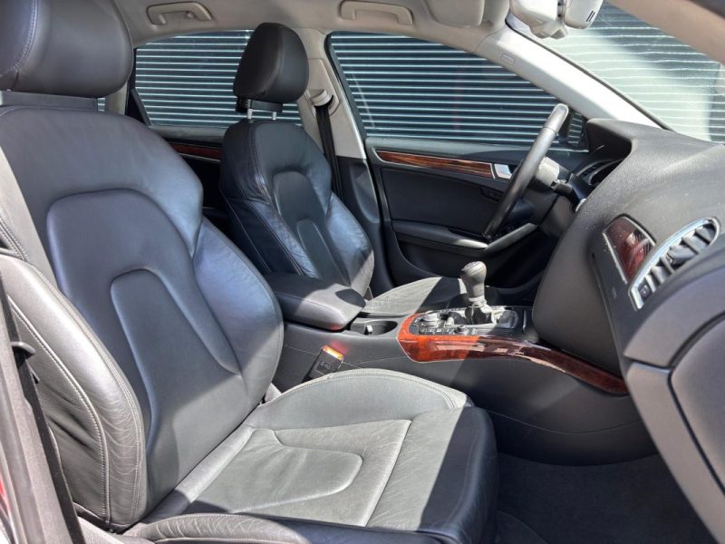 AUDI A4 2.0 TDI 143cv AMBITION LUXE - Suivi d'entretien complet 