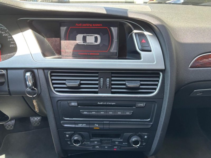 AUDI A4 2.0 TDI 143cv AMBITION LUXE - Suivi d'entretien complet 