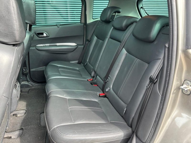 PEUGEOT 3008 1.6 THP 156cv FELINE - Suivi d'entretien complet Peugeot