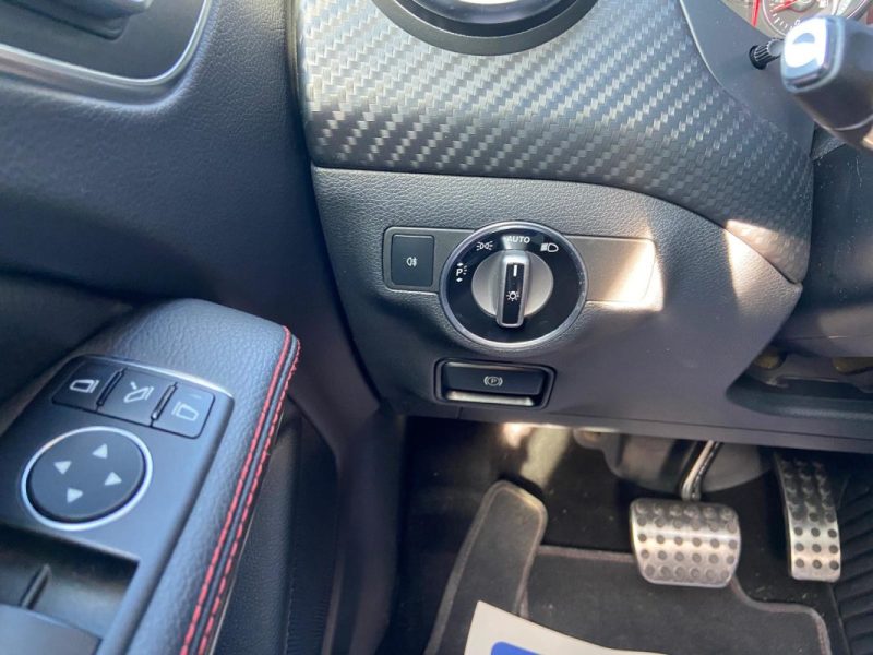 MERCEDES CLASSE A 220D 177cv AMG LINE - Toit ouvrant