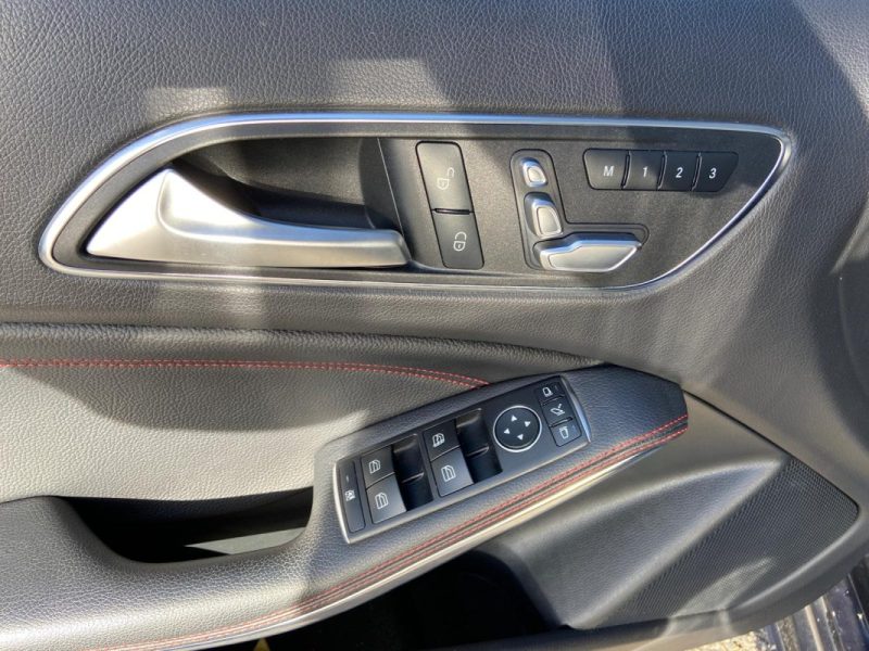 MERCEDES CLASSE A 220D 177cv AMG LINE - Toit ouvrant