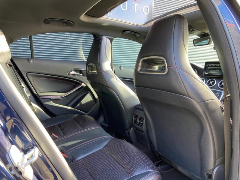 MERCEDES CLASSE A 220D 177cv AMG LINE - Toit ouvrant