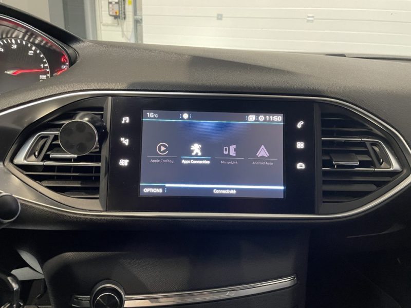 PEUGEOT 308 1.5 BlueHDI 130 STYLE BVM 6 / Apple Carplay 