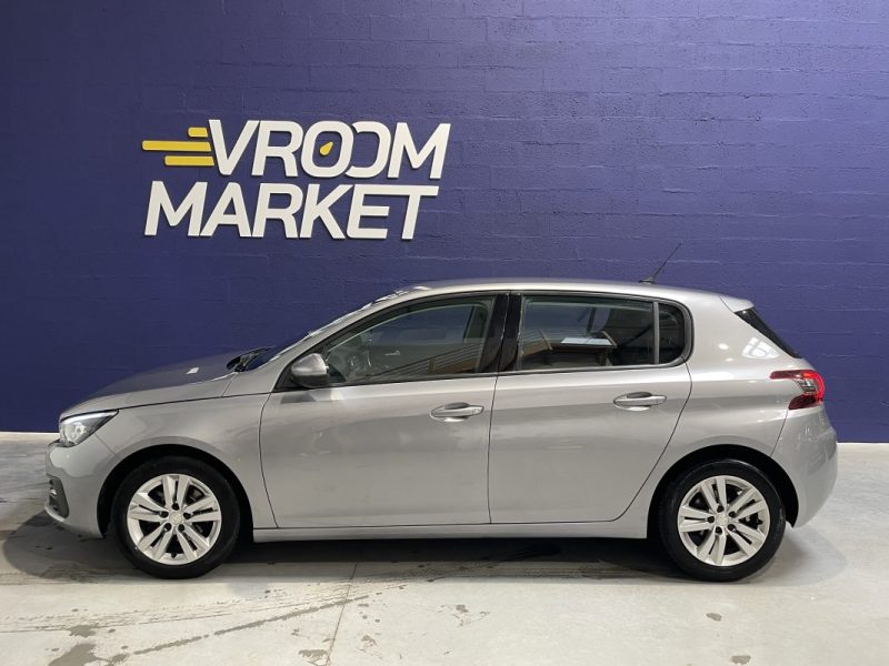 PEUGEOT 308 1.5 BlueHDI 130 STYLE BVM 6 / Apple Carplay 