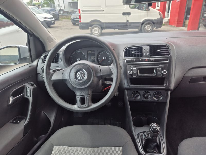 VOLKSWAGEN POLO 2013