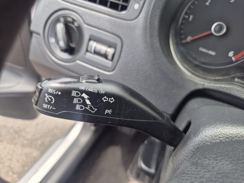 VOLKSWAGEN POLO 2013