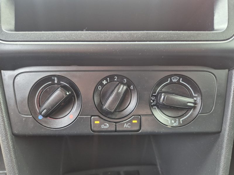 VOLKSWAGEN POLO 2013