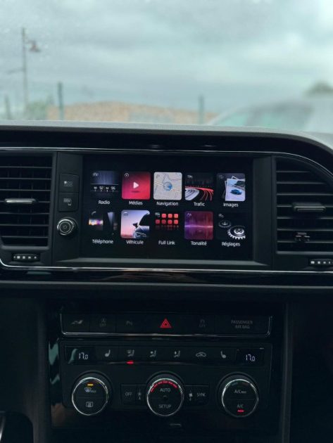 Seat Leon Cupra 2.0 TSI 300CV DSG6 / Apple CarPlay / Carnet Seat