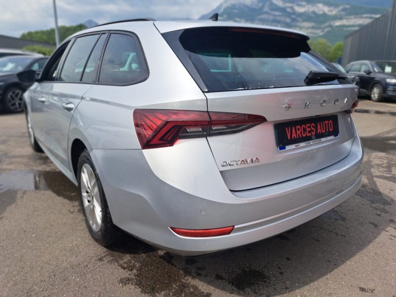 SKODA OCTAVIA 2023
