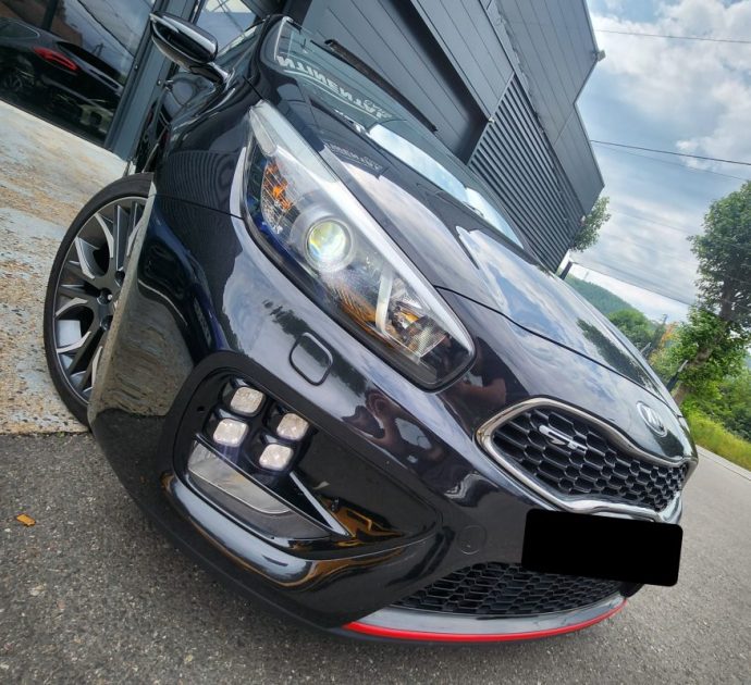 KIA CEED II 1.6 T-GDI 204 GT BVM6*PANO*CAMERA*GPS CUIR