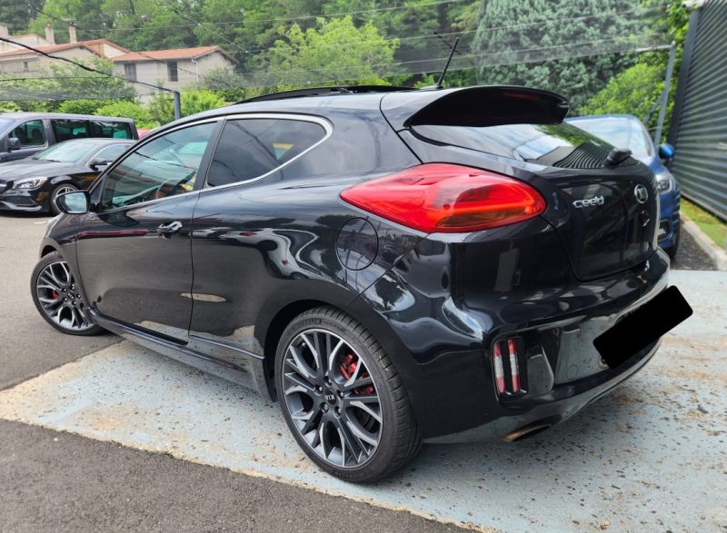 KIA CEED II 1.6 T-GDI 204 GT BVM6*PANO*CAMERA*GPS CUIR