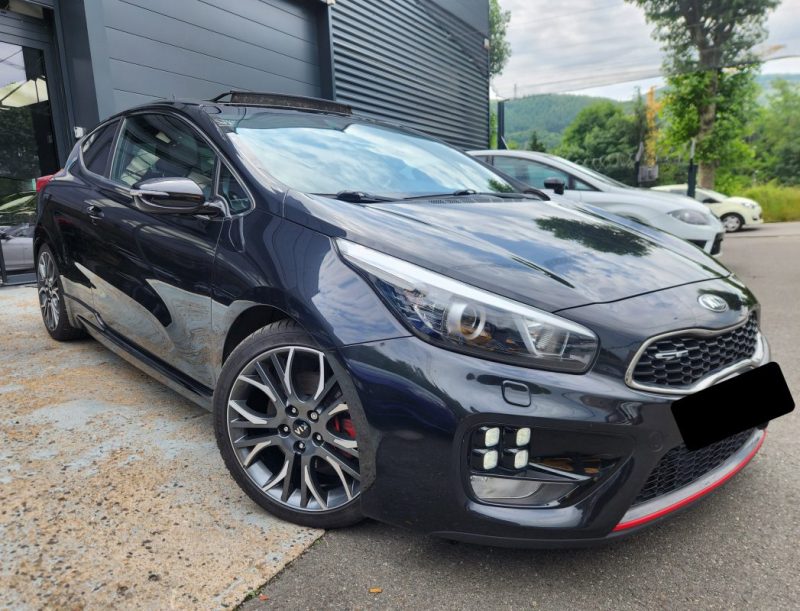 KIA CEED II 1.6 T-GDI 204 GT BVM6*PANO*CAMERA*GPS CUIR