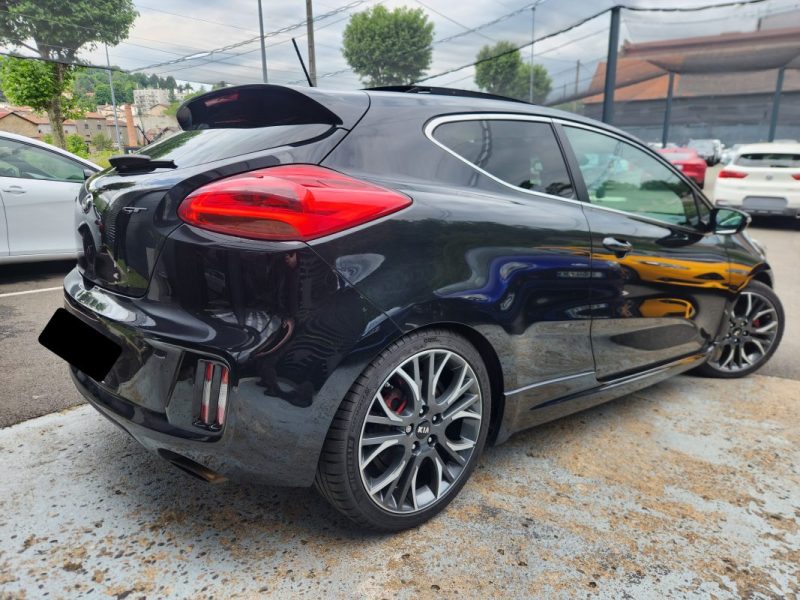 KIA CEED II 1.6 T-GDI 204 GT BVM6*PANO*CAMERA*GPS CUIR