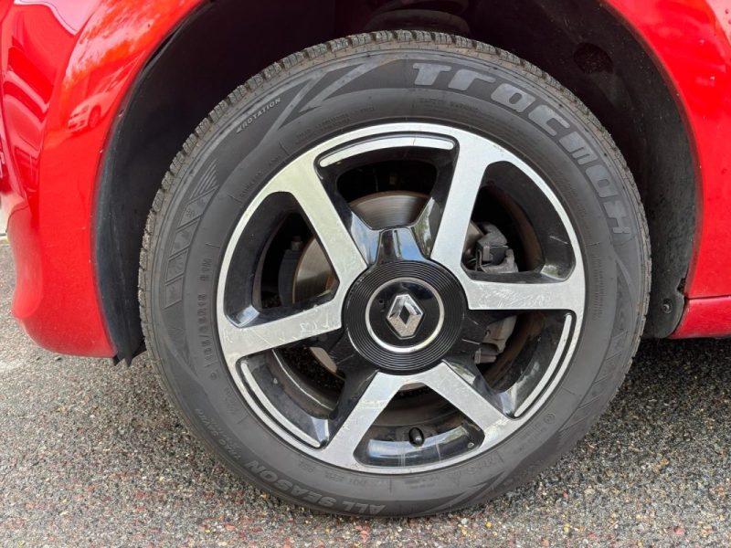 RENAULT TWINGO III 0.9 TCE 90 INTENS EDC6