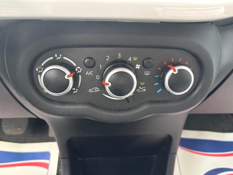 RENAULT TWINGO III 0.9 TCE 90 INTENS EDC6
