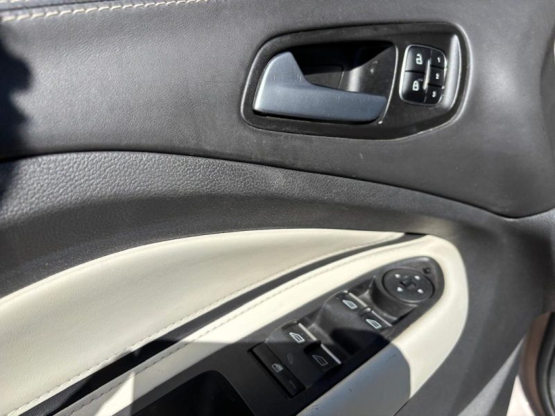 FORD KUGA 2.0 TDCI 4X4 180cv VIGNAL - Suivi d'entretien complet