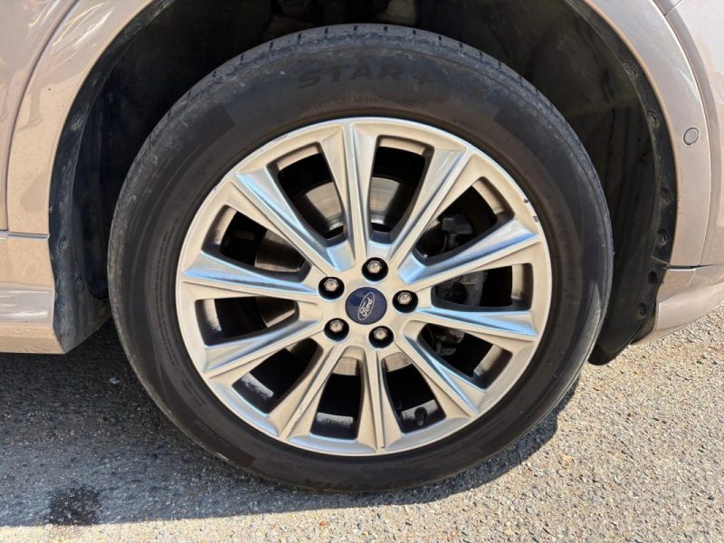 FORD KUGA 2.0 TDCI 4X4 180cv VIGNAL - Suivi d'entretien complet