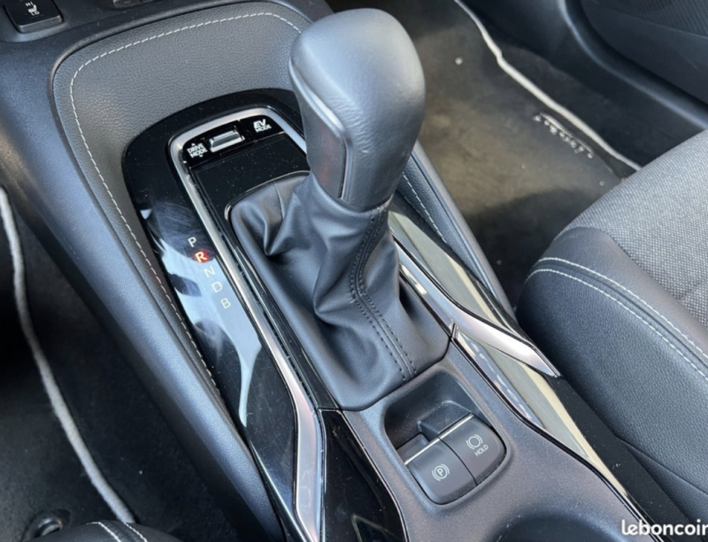 TOYOTA COROLLA SPORTS HYBRIDE NOUVELLE 140ch Design