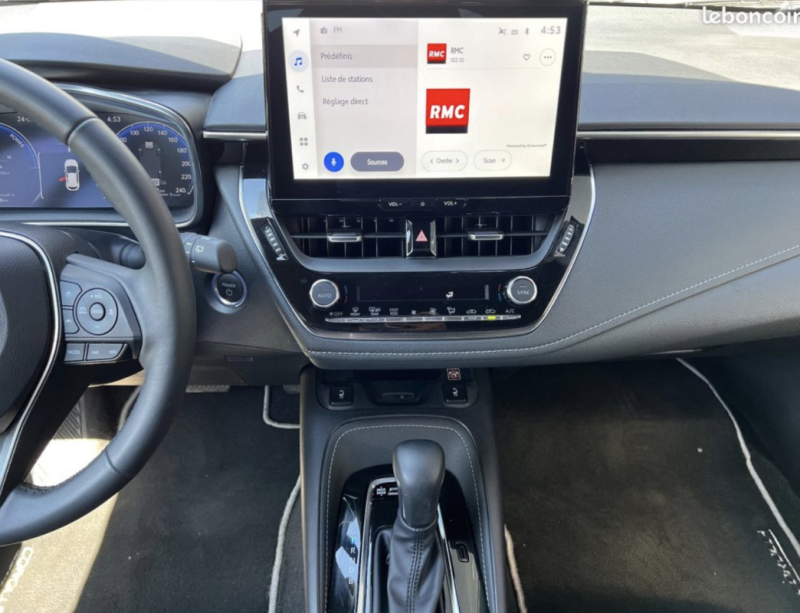 TOYOTA COROLLA SPORTS HYBRIDE NOUVELLE 140ch Design