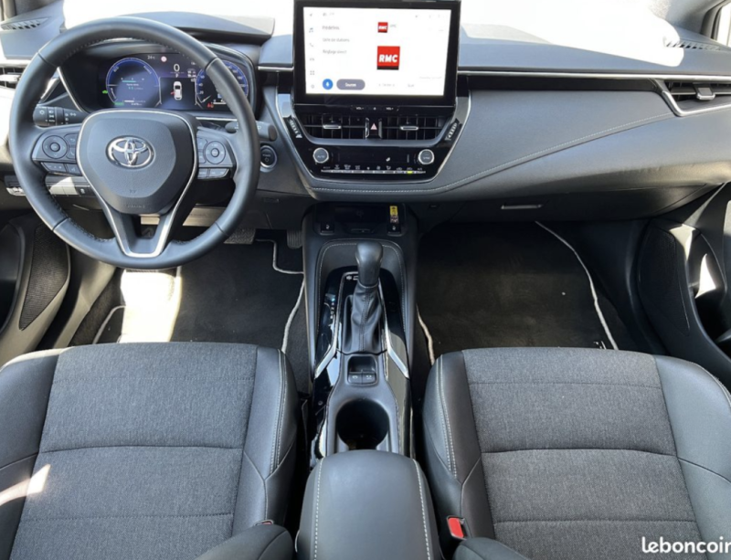 TOYOTA COROLLA SPORTS HYBRIDE NOUVELLE 140ch Design