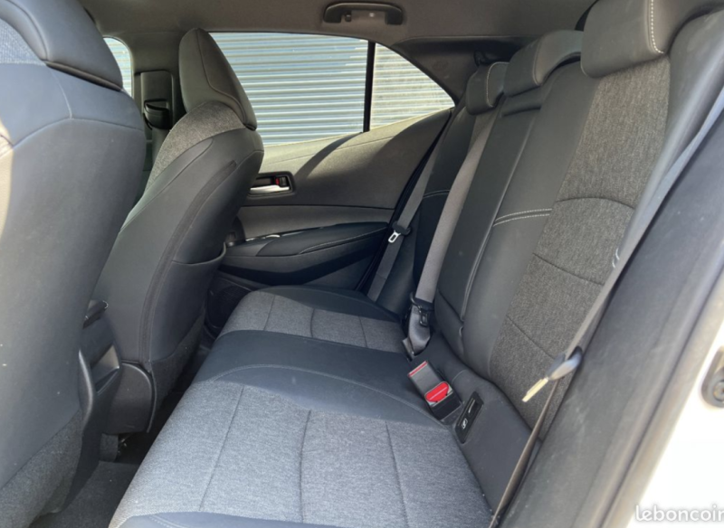 TOYOTA COROLLA SPORTS HYBRIDE NOUVELLE 140ch Design