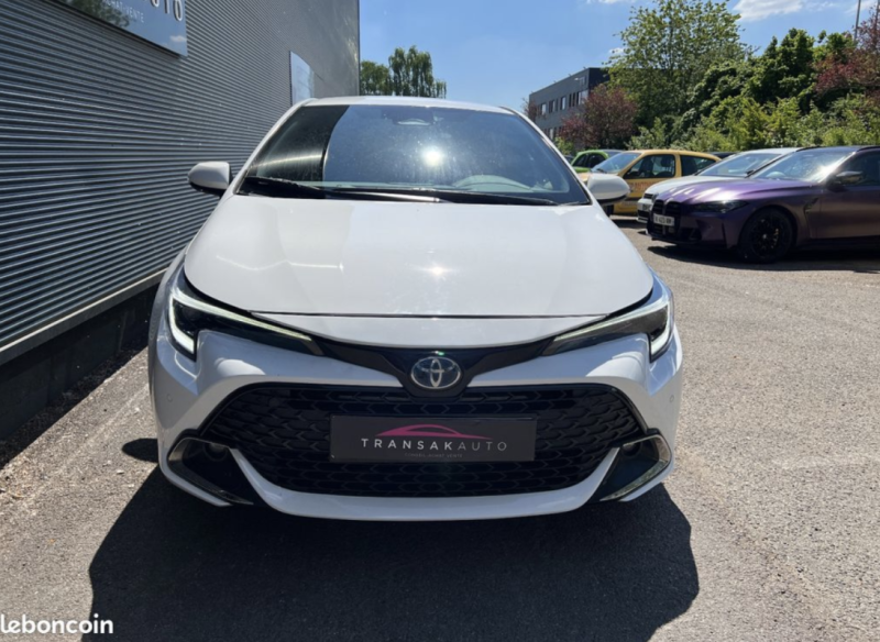 TOYOTA COROLLA SPORTS HYBRIDE NOUVELLE 140ch Design