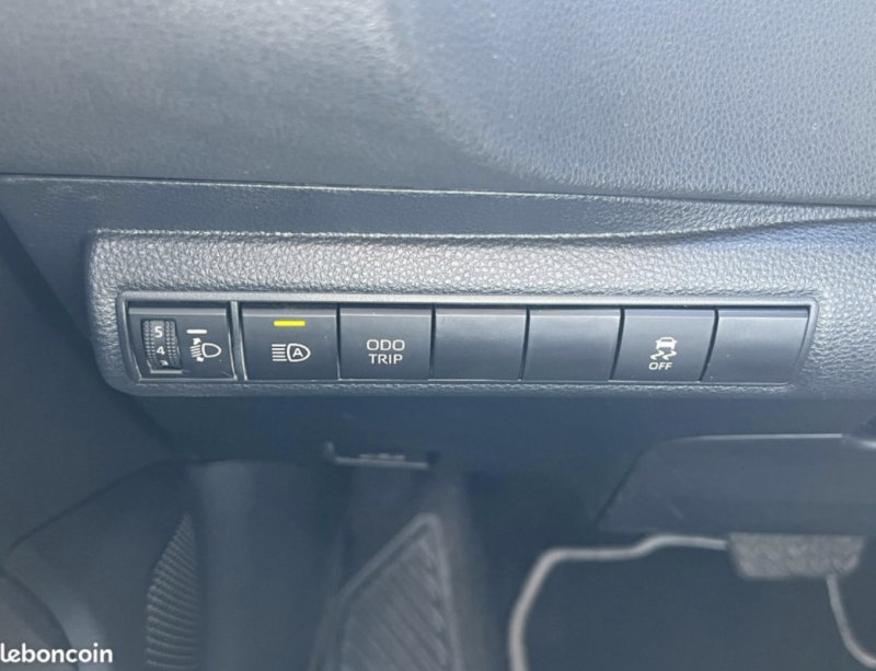 TOYOTA COROLLA SPORTS HYBRIDE NOUVELLE 140ch Design