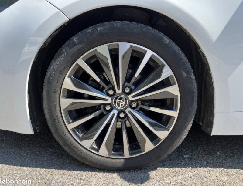 TOYOTA COROLLA SPORTS HYBRIDE NOUVELLE 140ch Design