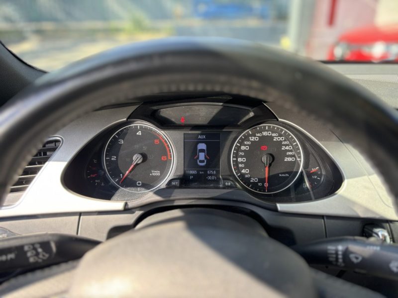 AUDI A4 2008 2.0 TDi 143cv S-Line DISTRIBUTION / VIDANGE BVA OK