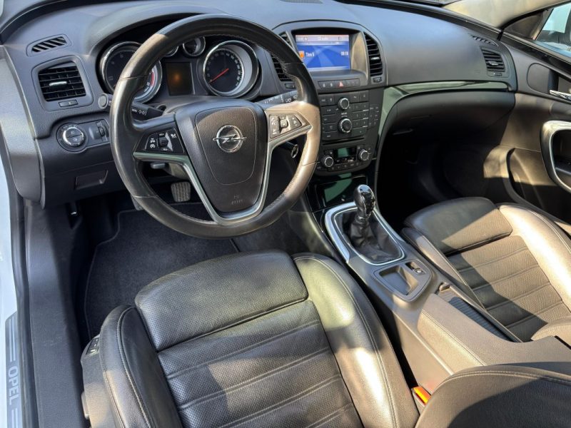OPEL INSIGNIA 2.0 CDTI 4x4 195 ch COSMO PACK - Distribution Ok