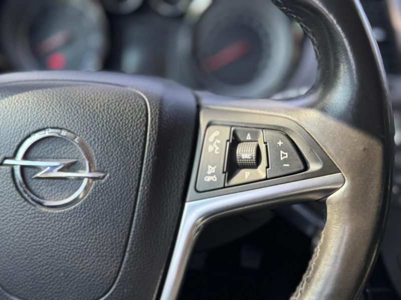 OPEL INSIGNIA 2.0 CDTI 4x4 195 ch COSMO PACK - Distribution Ok