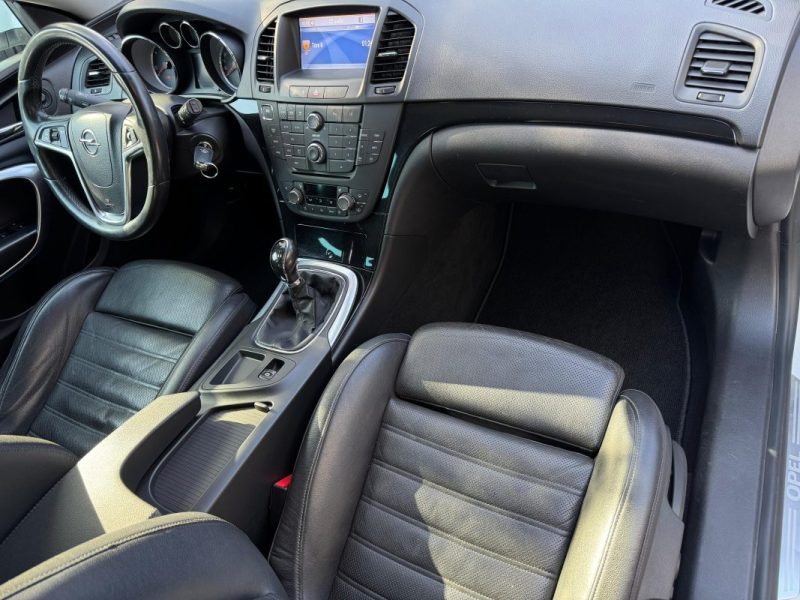 OPEL INSIGNIA 2.0 CDTI 4x4 195 ch COSMO PACK - Distribution Ok