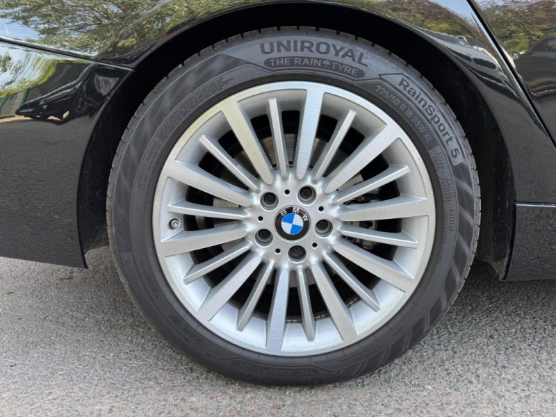 BMW SERIE 3 330d Gran Turismo 258 ch Luxury 