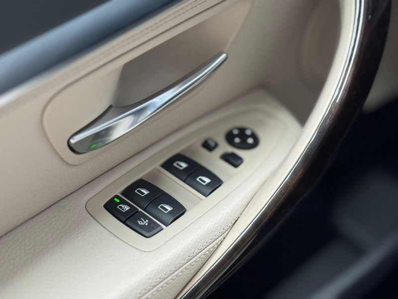 BMW SERIE 3 330d Gran Turismo 258 ch Luxury 