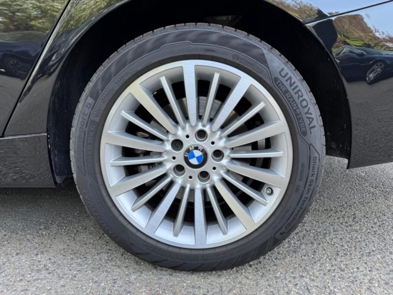 BMW SERIE 3 330d Gran Turismo 258 ch Luxury 