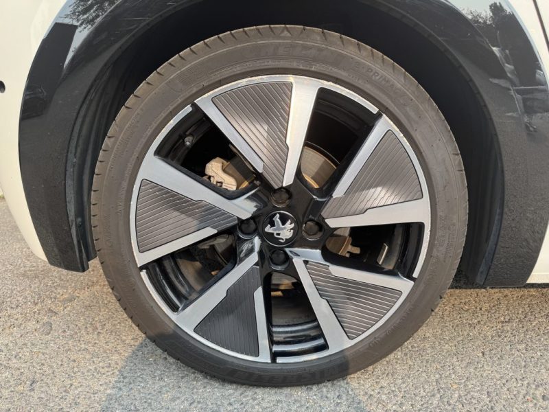 PEUGEOT E 208 - 136 ch GT - Toit Panoramique