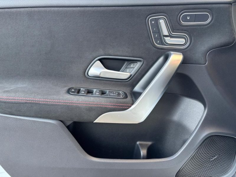 MERCEDES BENZ CLASSE A 220 4MATIC 7G-DCT 190 cv - Suivi d'entretien complet Mercedes