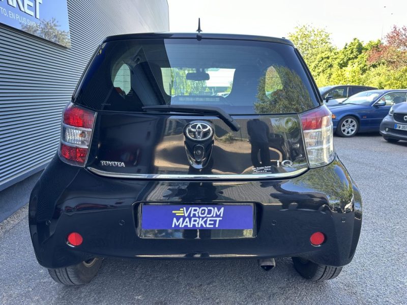 TOYOTA IQ 2010