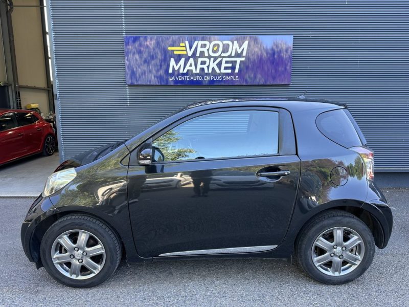 TOYOTA IQ 2010