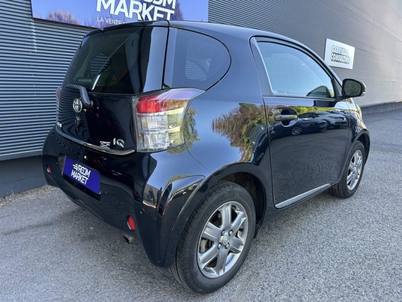 TOYOTA IQ 2010