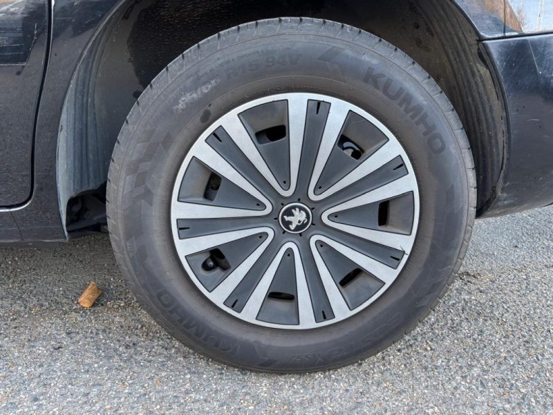 PEUGEOT PARTNER 1.6 BLUEHDI 99cv BOITE AUTOMATIQUE