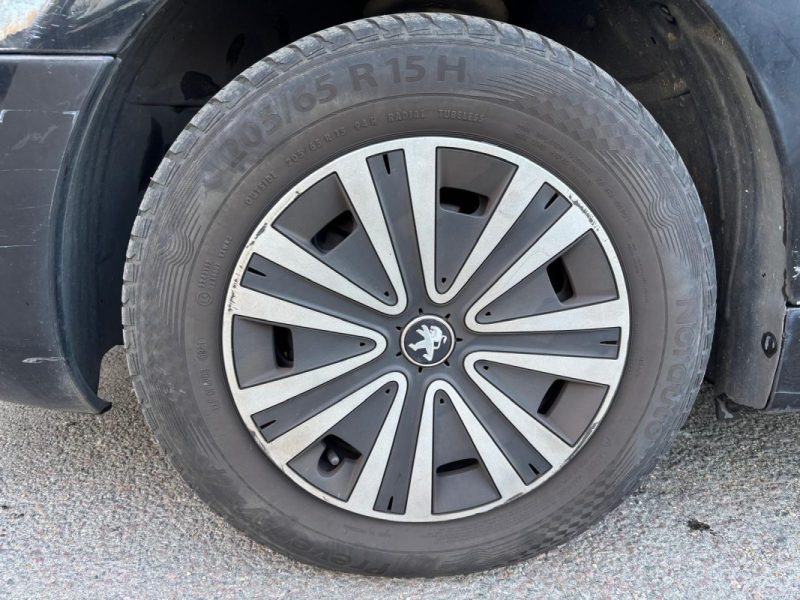 PEUGEOT PARTNER 1.6 BLUEHDI 99cv BOITE AUTOMATIQUE